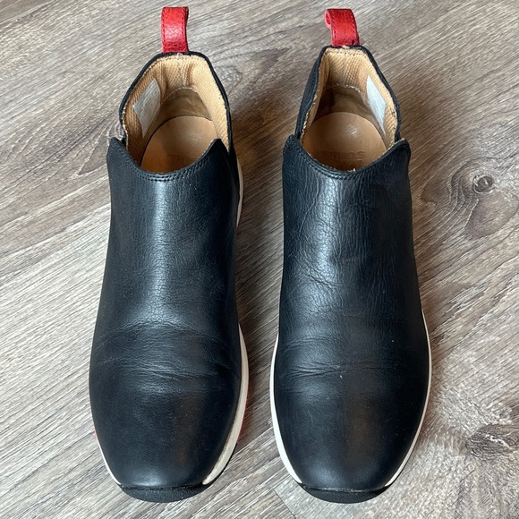 Vionic Cosmic Cece Chelsea Sneaker Boots Black Leather Womens 8.5 UK 6.5 EU 40 - Picture 4 of 9